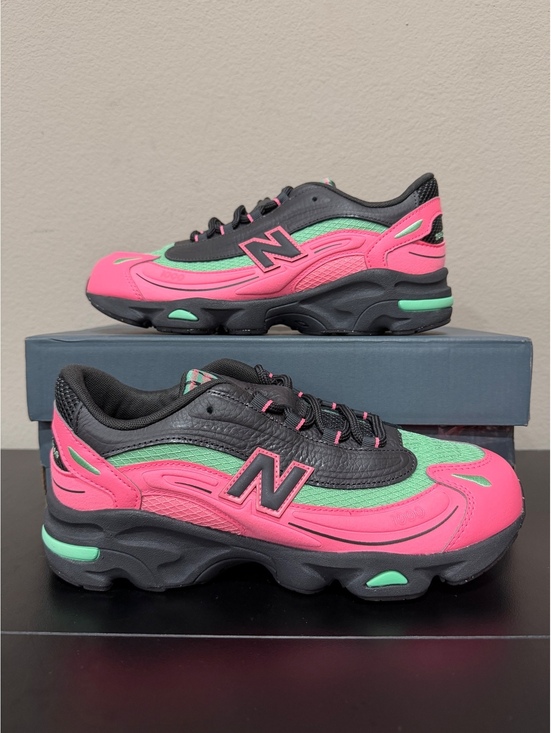 New Balance Shoes - Size 7Y/8.5 Women - New Balance 1000 GS “Black Pink”